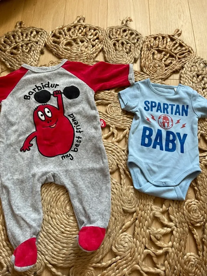 Lot Body spartan race et pyjama - photo numéro 2