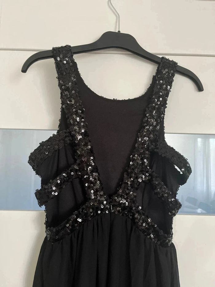 Robe noire - photo numéro 4