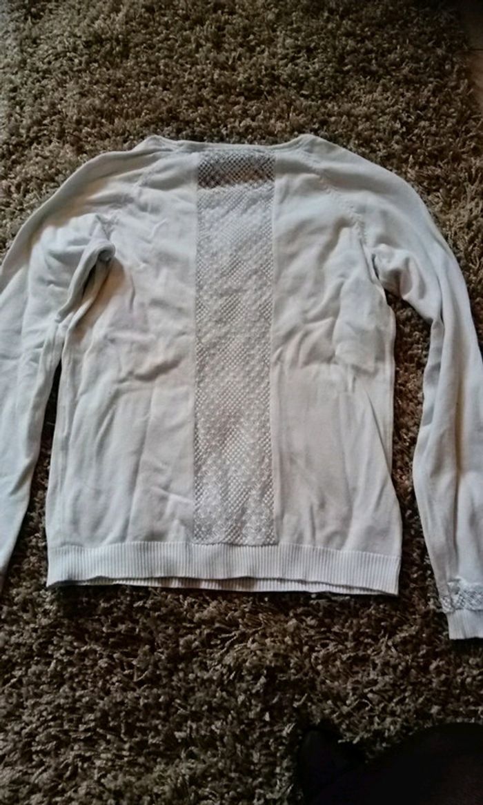 Pull Blanc avec broderie