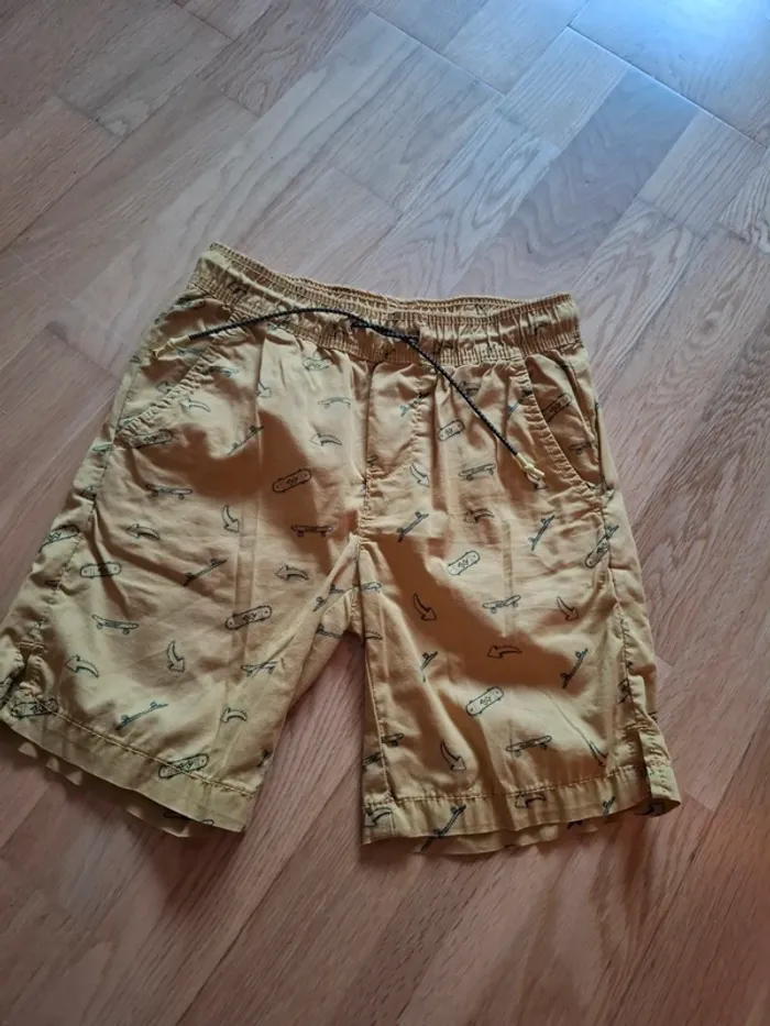 Bermuda moutarde 8 ans