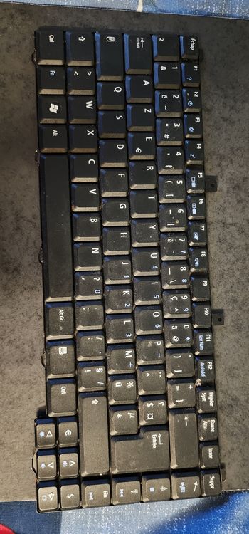 
Clavier AZERTY - MP-04656F0-6982 - PK13ZHO0180 pour Acer Aspire 3100
Clavier AZERTY - MP-04656F0-6982 - PK13ZHO0180 pour Acer Aspire 3100