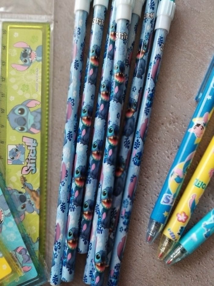 Lot fournitures scolaires Stitch - photo numéro 4