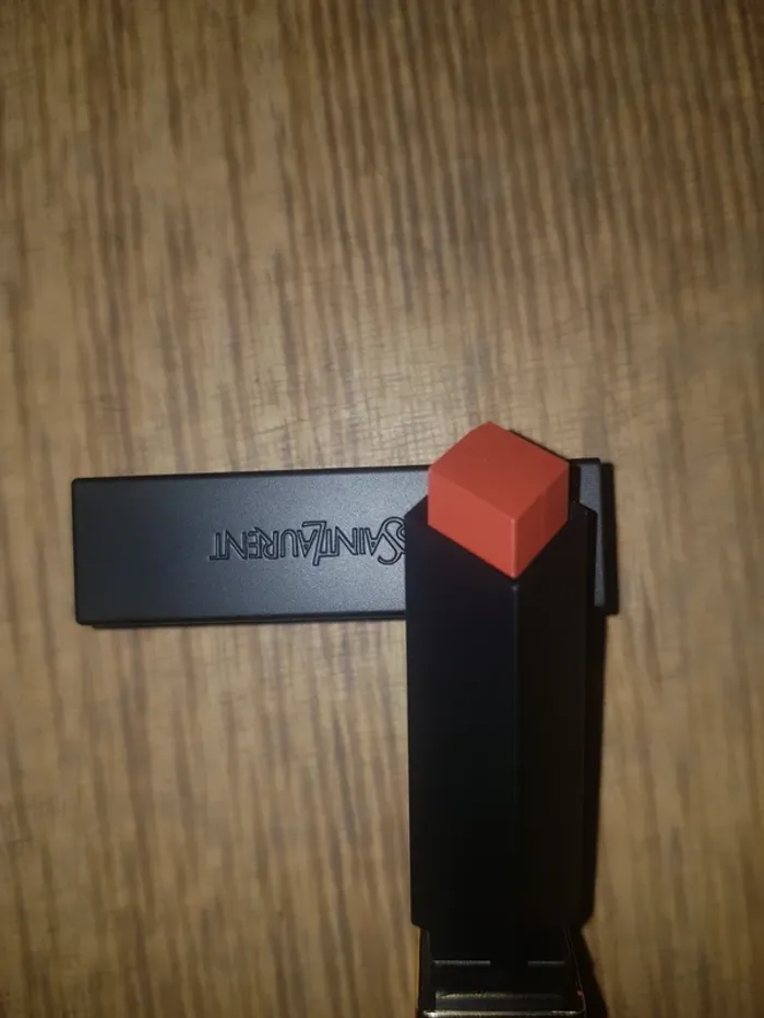 Rouge à lèvres Yves St Laurent
