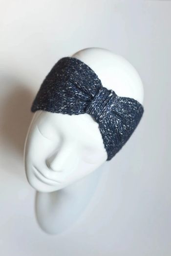 Bandeau en forme de noeud bleu