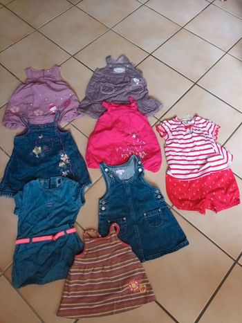Lot 8 robes 9 mois