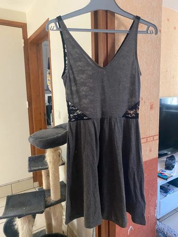 superbe robe avec dentelle taille 36