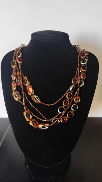 Collier plusieurs rangées