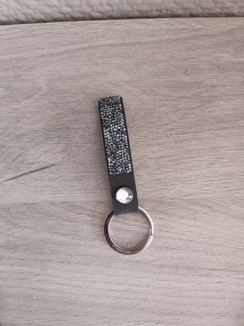 Porte clé Swarovski jamais utilisé