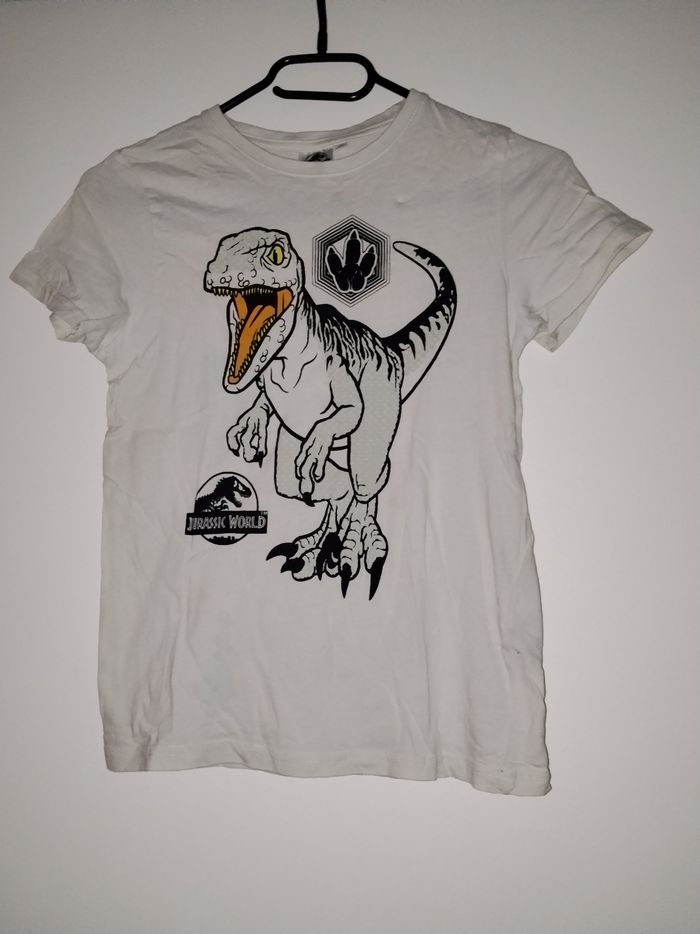 Tee shirt Jurassic world taille 10 ans