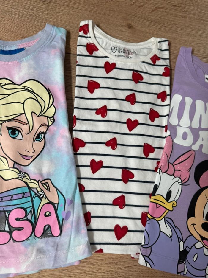 Lot de 3 tee-shirts Primark/Frozen/Minnie taille 4-5 ans 110 cm - photo numéro 3