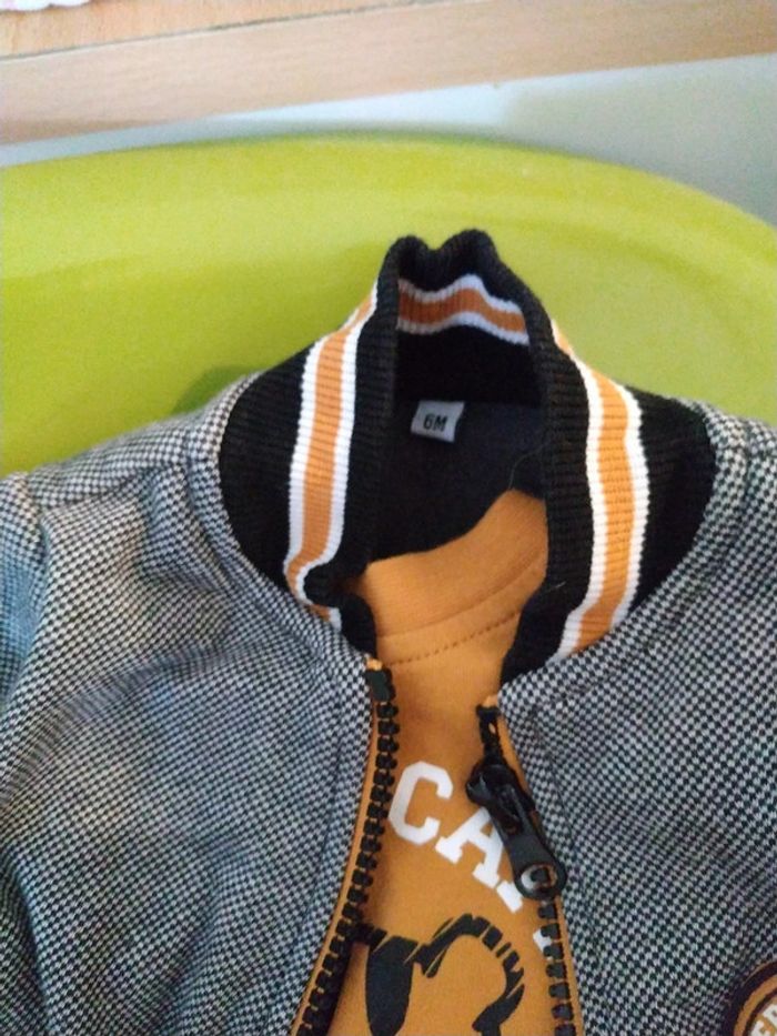 Ensemble 2 pièces t shirt veste bébé 6 mois - photo numéro 2