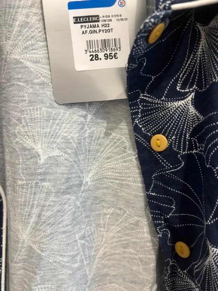 Ensemble de pyjama neuf - photo numéro 4
