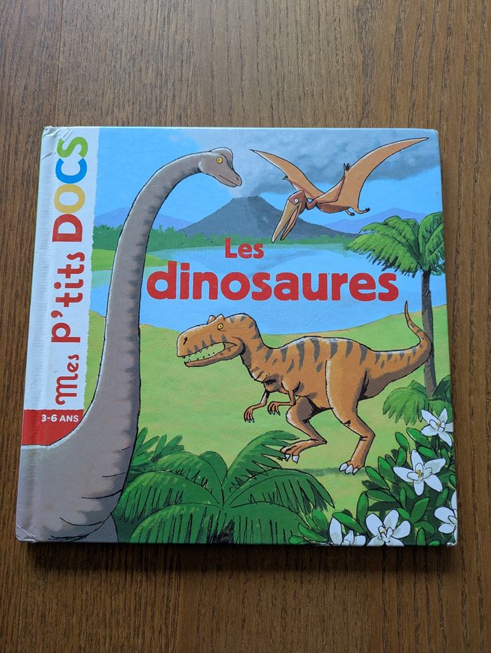 Livre ptit docs les dinosaures
