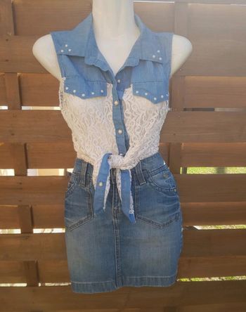 Chemise en jean et dentelle