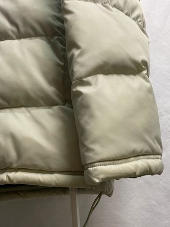 Doudoune Adidas pluma 🪶 Beige Logo Bordee M