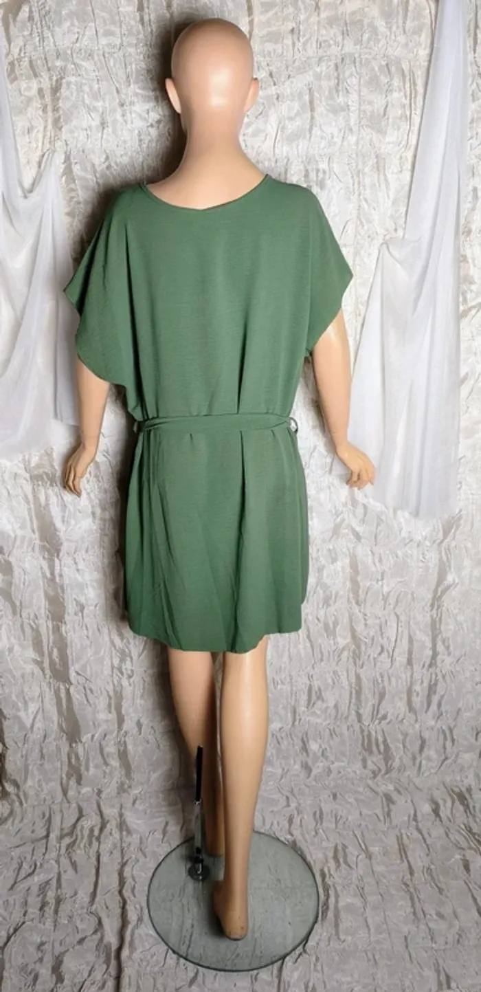 robe d'été vert kaki taille unique du 36 au 44 avec ceinture - photo numéro 2