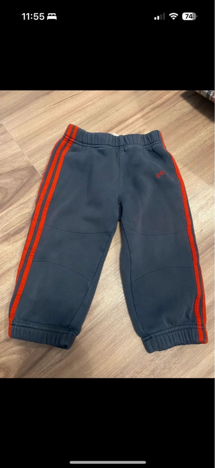 Jogging adidas