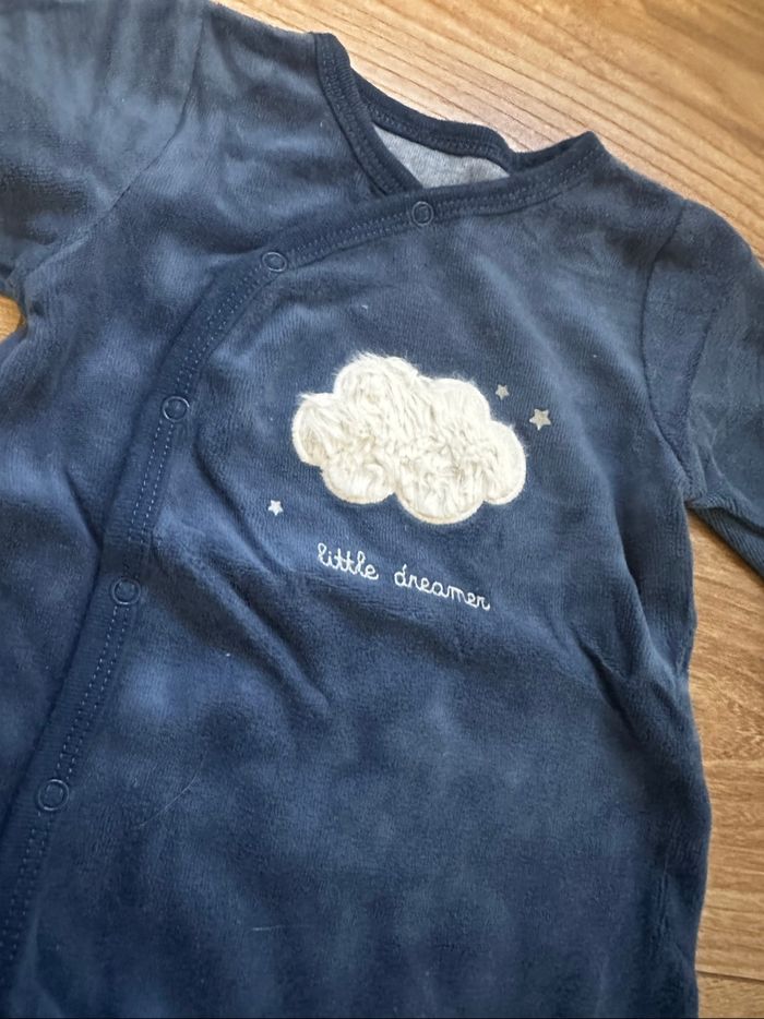 Lot de pyjama une pièce 6 mois - photo numéro 3