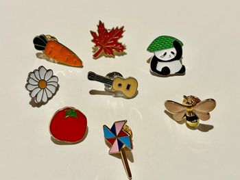 Lot de 8 pin’s originaux – Pour les amoureux du style décalé, nature & kawaii !