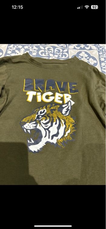 Teeshirt manches longues vert kaki moto tête de tigre 5 ans