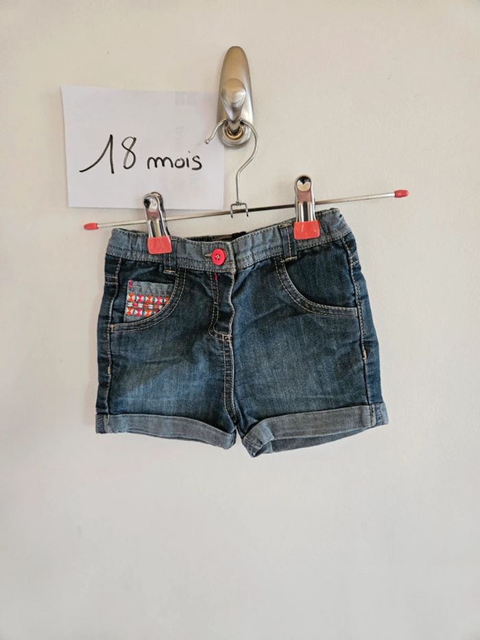 Short 18 mois
