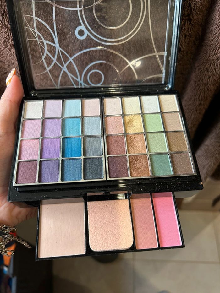 Palette maquillage - photo numéro 5