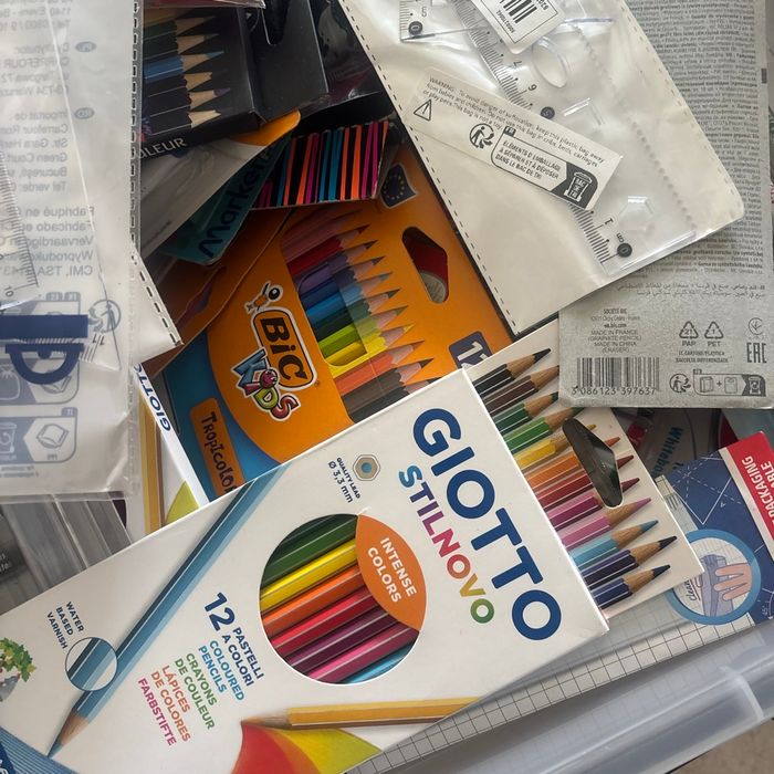 Fournitures scolaires rentrée scolaire neuf en lot ou à l’unité - photo numéro 2