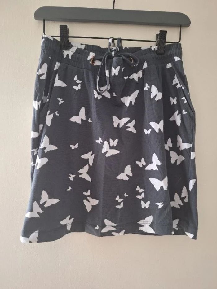 belle Jupe de saison taille 36