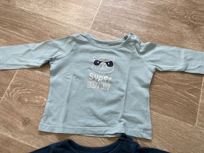 Lot de tee shirt - photo numéro 2