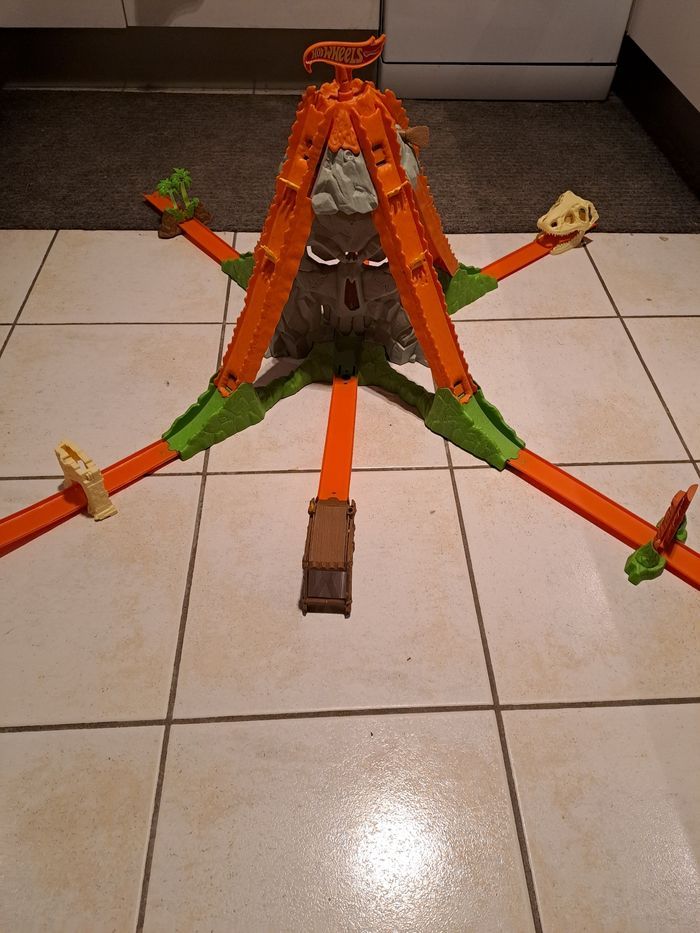 Hot Wheels Volcano Blast - photo numéro 3