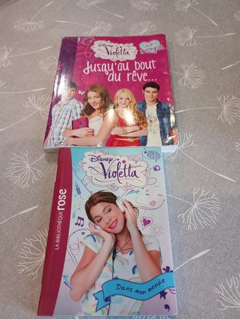 Lot livres Violetta
