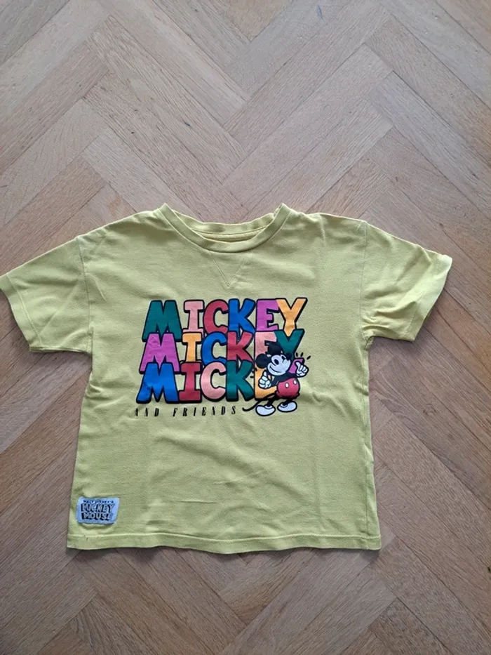 Tee-shirt manches courtes garçon 5 ans