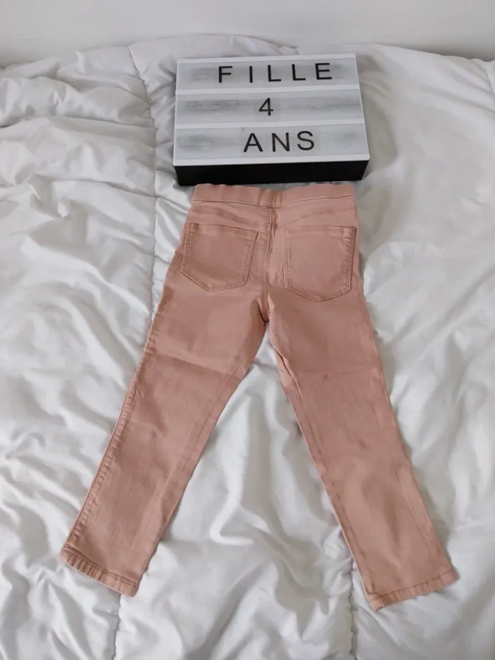 Jeans fille 4 ans - photo numéro 2