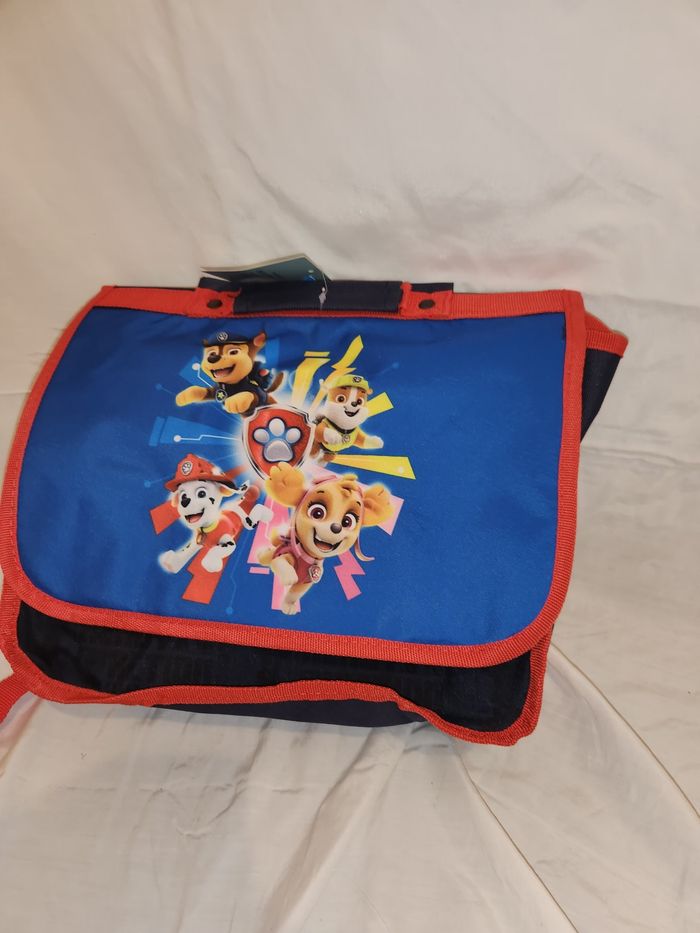 🌹🎒 Cartable Neuf 32*27.5
