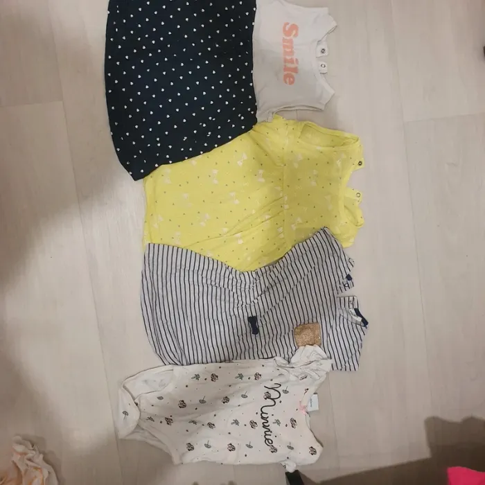 Lot vetement fille 18 mois