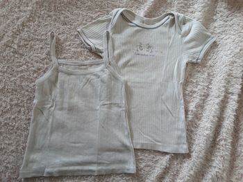 Lot 1 débardeur + 1 t-shirt 4 ans