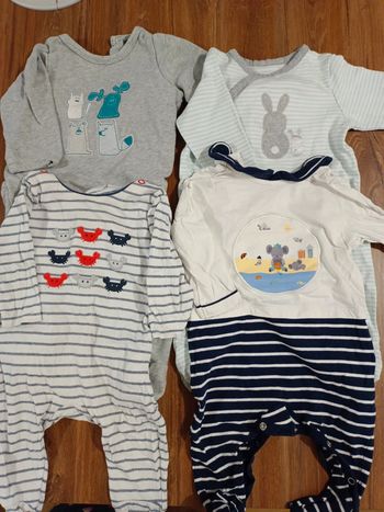 Lot 4 pyjamas 6 mois sergent major