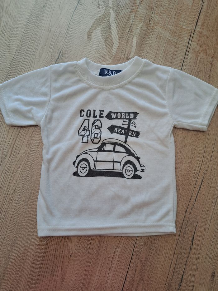 Tee-shirt manches courtes taille 24 mois