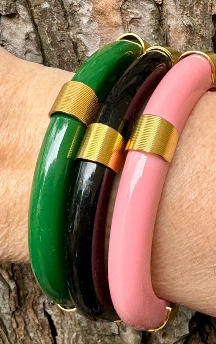 Jonc plat épais résine verte et acier inoxydable or 6,5 cm de diamètre mile Mila - photo numéro 6