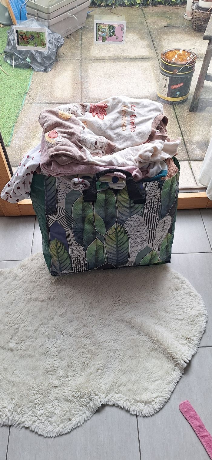 Très gros lot vêtements 2 ans - 73 pièces - photo numéro 3