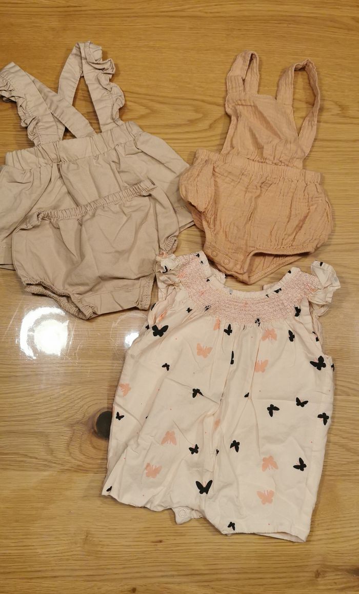 Lot vêtements fille 1 mois - photo numéro 7