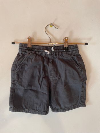 Short garçon Zara 🩶 12/18 mois – Gris foncé & cordon blanc
