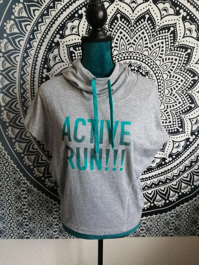 Tee-shirt de sport à capuche gris avec écriture turquoise / crivit / (S) - photo numéro 2