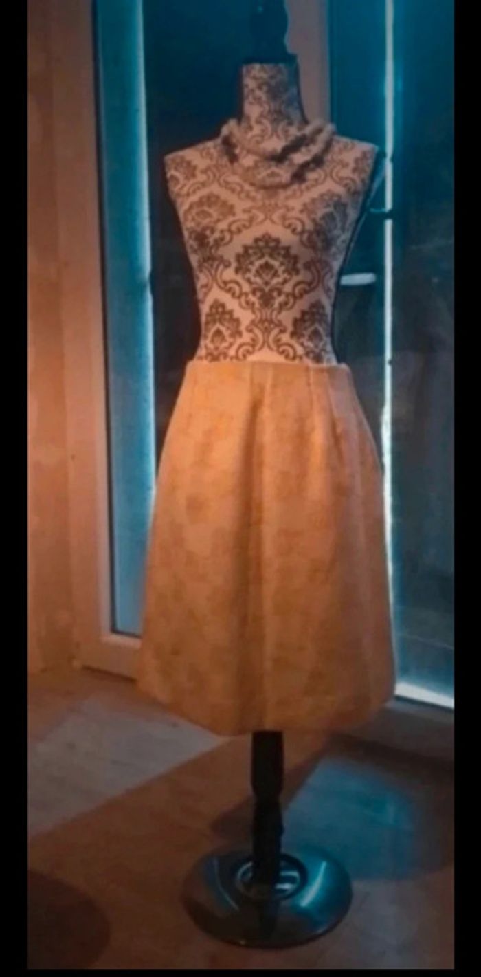 Tailleur femme jupe +veste T36 vintage ou pour déguisement - photo numéro 4