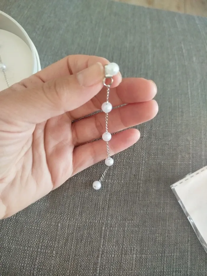 Boucles d'oreilles chaînette et perle de culture - photo numéro 2