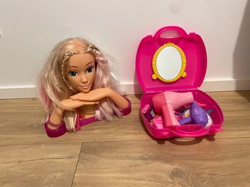 Tête à coiffer Barbie avec mallette d’accessoires