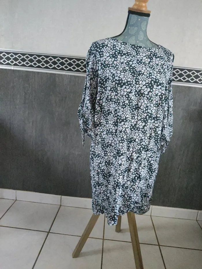 Robe /tunique  manche épaules dénudées 44 - photo numéro 3