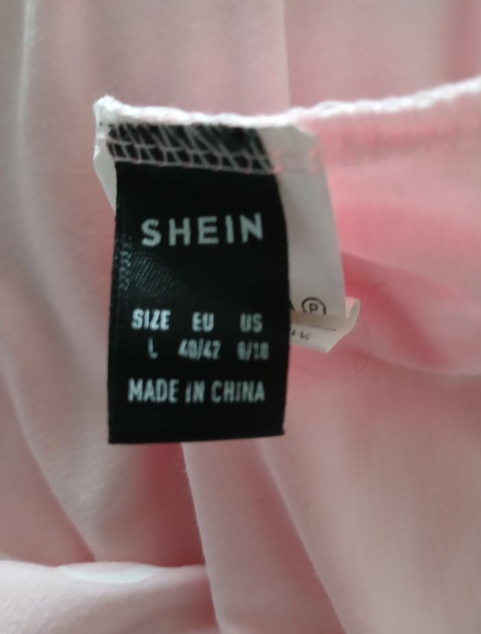T shirt Shein
L - photo numéro 4
