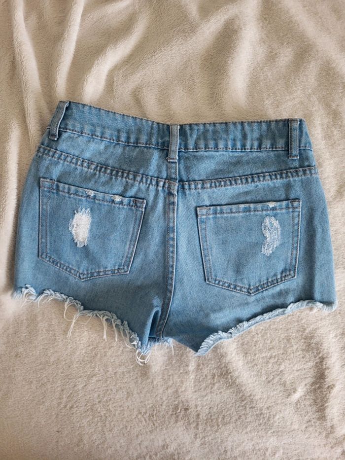 Superbe short . - photo numéro 3