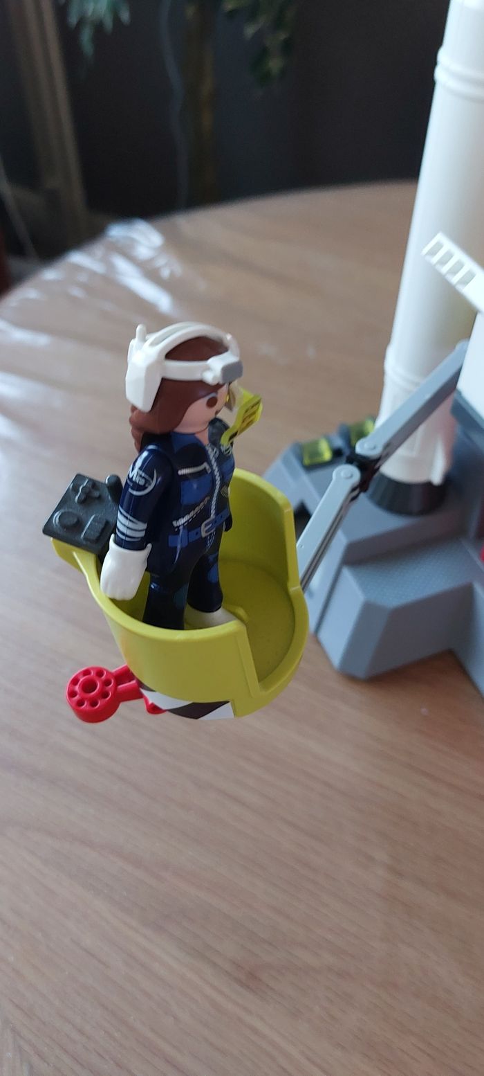 Fusée et plateforme de lancement Playmobil - photo numéro 5